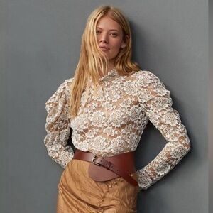 Gorgeous Lace Top 💕💕